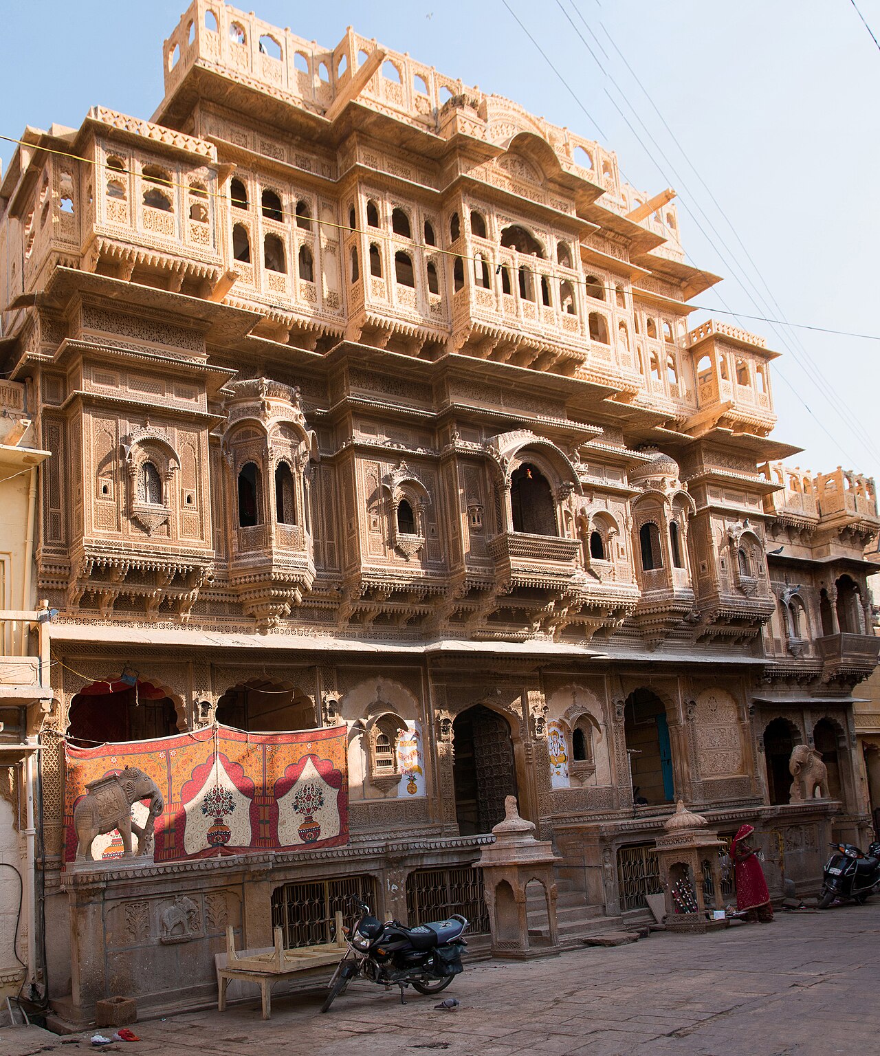Nathmal Ki Haveli sandstone architecture