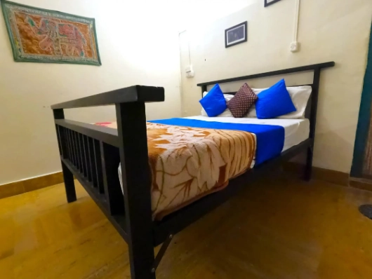 Budget Double Room bed